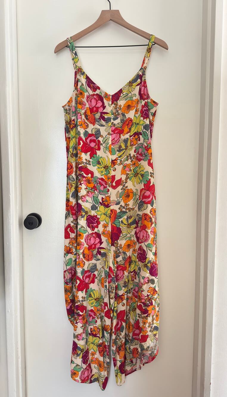 BOLD FLORAL JUMPSUIT with assymtrical wide legs from Ivy Street - 2x